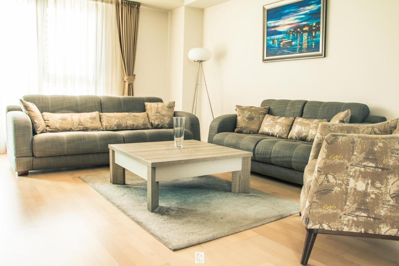 Capitоl Suites Skopje Ngoại thất bức ảnh