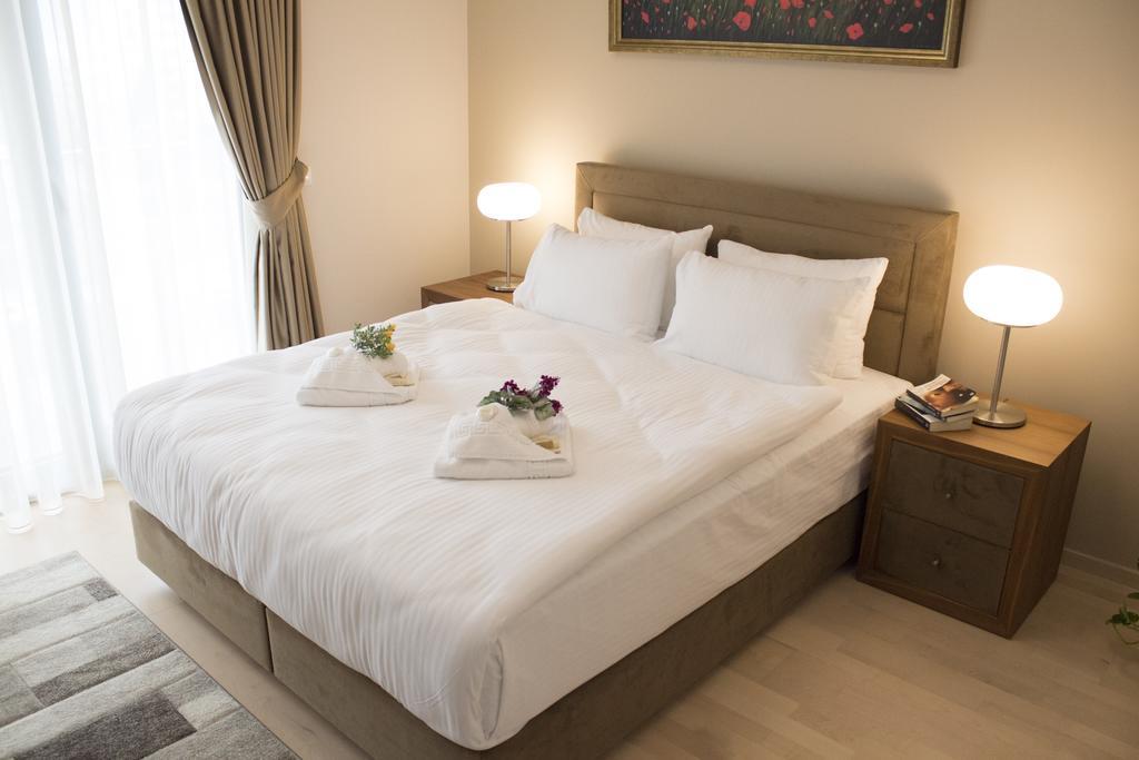 Capitоl Suites Skopje Ngoại thất bức ảnh